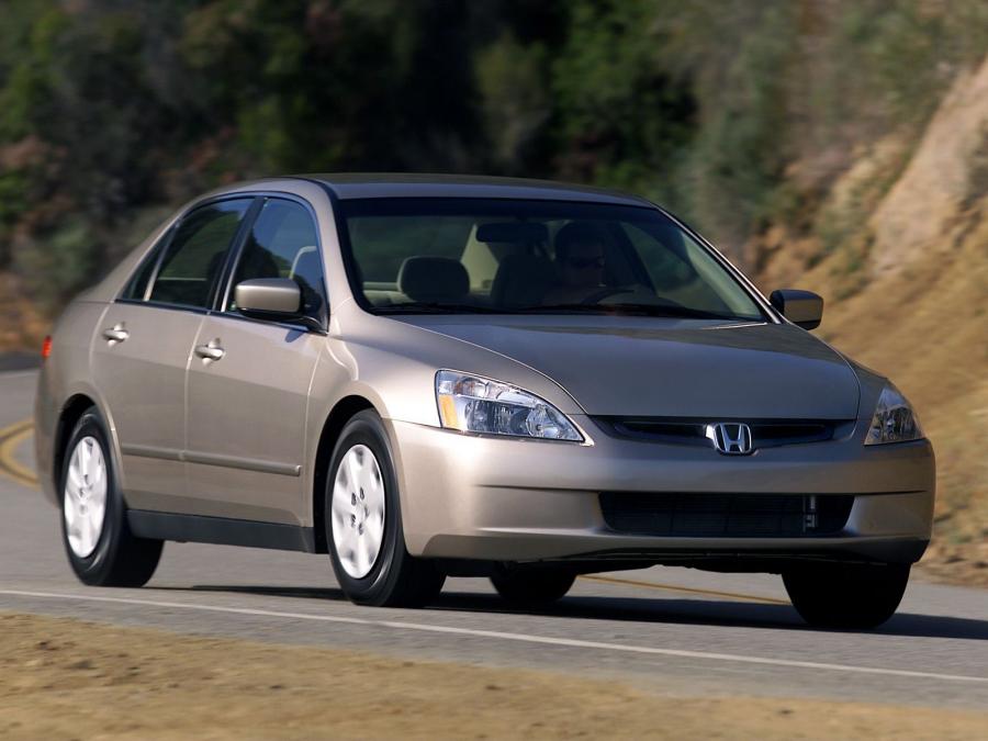  Honda Accord Sedan 2003 года  (US) (фото 11 из 19)